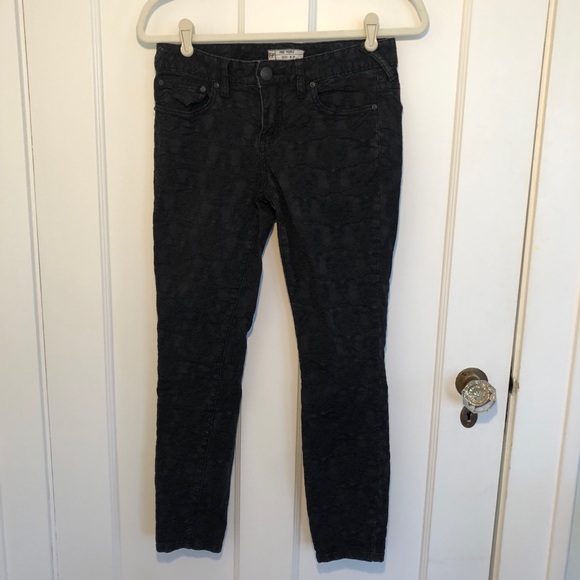 Free People Black Textured Skinny Jeans Size 27 - Picture 2 of 7